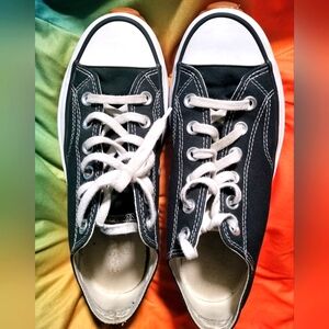 Black/White Low Top Platform Converse